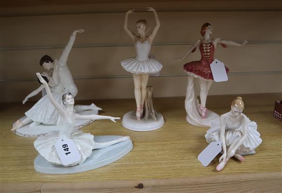 A Coalport limited edition group, Fonteyn and Nureyev, No. 651/1250 and four other figures of dancers,